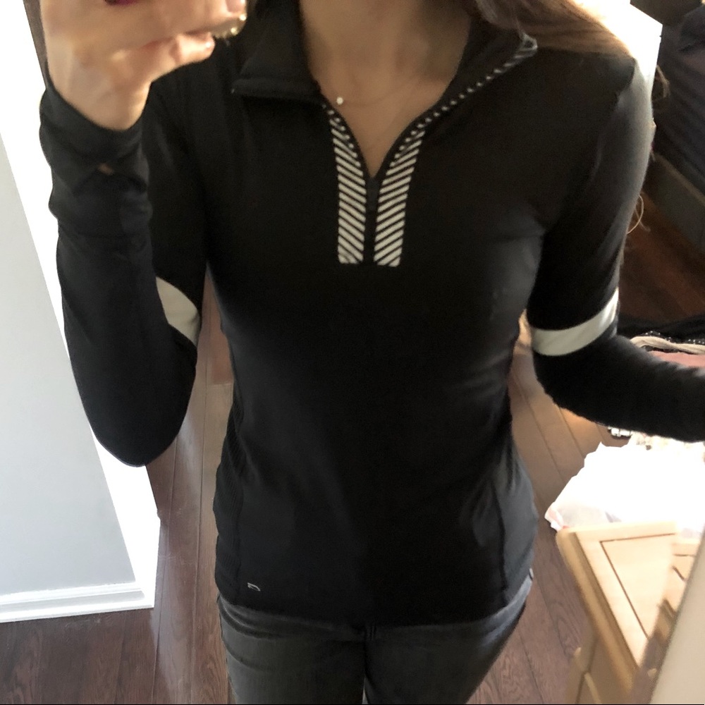 Black work out quarter zip